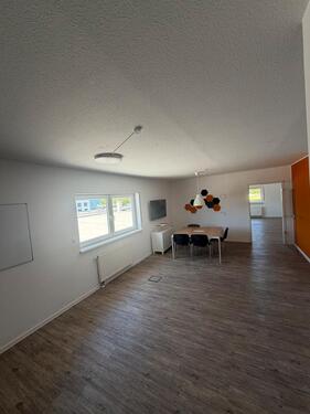 Foto - Büro Praxis- Yoga- Tanz- Kursraum in Metternich
