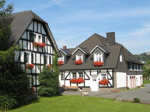 Foto - **Ferienhaus für 18 P. nahe Sauerland, Ostern noch frei!**
