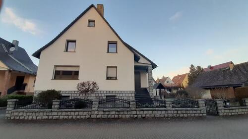 Foto - Wohnhaus vollunterkellert m. Dachausbau u. Nebengebäude m. 2 Fewo