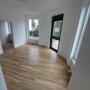 Foto - Ladengeschäft oder Büro - 600,00&nbsp;EUR Kaltmiete, ca.&nbsp; 65,00&nbsp;m&sup2;