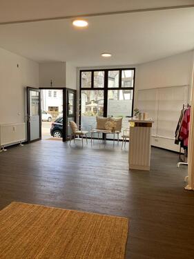 Foto - Gepflegte Gewerbeeinheit im Herzen der Herborner Altstadt