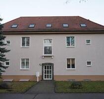 +++ 1-Zimmer-Dachgeschoss +++ - 350,00&nbsp;EUR Kaltmiete, ca.&nbsp; 61,00&nbsp;m&sup2; in Jüterbog (PLZ: 14913)