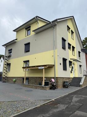 Foto - Großzügig geschnittene 4-Zimmer-Wohnung in zentraler Lage
