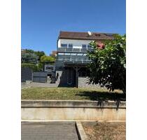 Gepflegte Terrasse mit Garten - 530.000,00&nbsp;EUR Kaufpreis, ca.&nbsp; 144,00&nbsp;m&sup2; in Erlenbach (PLZ: 74235)