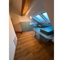 Gepflegte DG-Wohnung im schönen Pfalzgrafenweiler !!