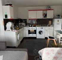 VOLL MÖBILIERTE ANLIEGERWOHNUNG 1-ZIMMER - Reiskirchen