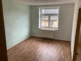 Foto - Kleine 2-Raum-Wohnung mit Einbauküche in Ellefeld – ab sofort verfügbar!