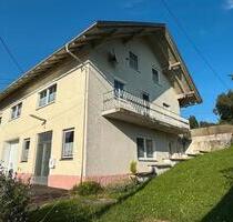 Wohnhaus mit KFZ-Werkstatt, 3 Garagen & Garten im Oberallgäu - Dietmannsried