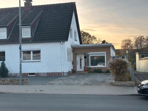 Foto - Doppelhaushälfte in Innenstadtnähe, mit 8 Garagen Provisionsfrei