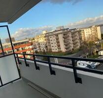 Sanierte 3 Zimmer Wohnung mit Balkon und Einbauküche Obertshausen