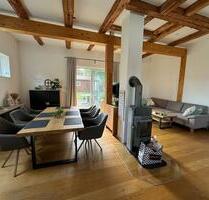 Haushälfte Etagenwohnung mit Carport-Stellplatz und Garten - Harpstedt