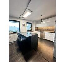 Helle 3,5-Zimmer-Wohnung mit Balkon & Tiefgaragenstellplatz - Filderstadt