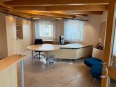 Foto - Bürofläche mit Küche und separaten Sanitärbereich