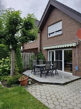Foto - Wohnhaus, Doppelhaushälfte - 895,00 EUR Kaltmiete,