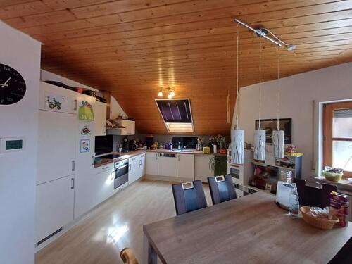 Foto - DG-Wohnung mit Garage, EBK, Gäste-WC