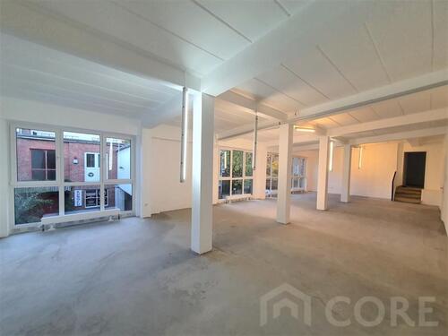 Foto - Gewerbefläche + Hohe Decken + Bodentiefe Fenster