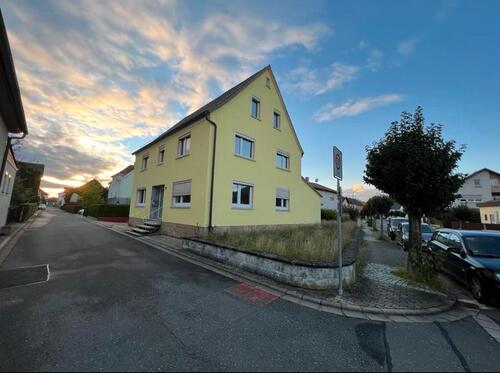 Foto - Großes Ein-Zweifamilienhaus in Michelau,Bayern-Provisionfrei