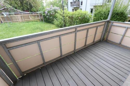 Foto - FRISCH RENOVIERT - BALKON, STELLPLATZ, HOCHPARTERRE direkt am ACC (Altchemnitz-Center)