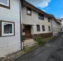 Haus mit Grundstück zu verkaufen 294 qm - Grabfeld