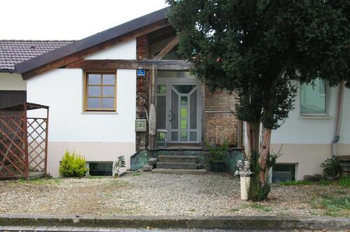 Foto - Wohnung in Mengkofen - 850,00 EUR Kaltmiete,