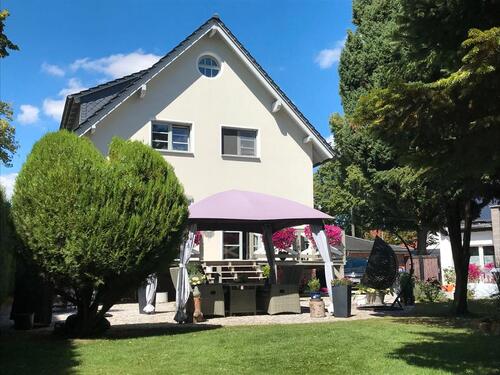Foto - Traumhaftes Haus für die ganze Familie mit großem Grundstück