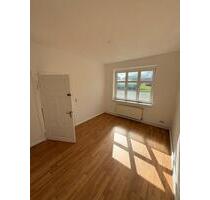 Günstige 4-Zimmer Altbauwohnung (80m2) modernes Bad + EBK - Hagenow