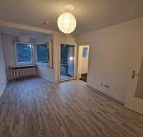 Ab 01.06. - eure neue Joggingstrecke - 1-Zimmer-Wohnung mit Balkon in Spandau! - Berlin Reinickendorf