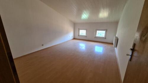 Foto - Dachgeschosswohnung, 3-Raum-Wohnung in Weißenfels ab sofort