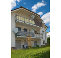 2-Zimmer-Dachgeschosswohnung mit Balkon und Stellplatz - Merenberg