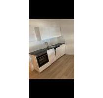 2 Zimmer Wohnung Balkon EBK Küche Waschmaschine - Würzburg Heuchelhof