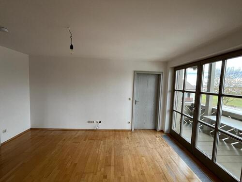 Foto - Vermiete geräumige, wunderschöne, helle 4- Zimmerwohnung