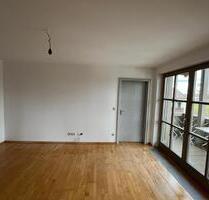 Vermiete geräumige, wunderschöne, helle 4- Zimmerwohnung - Altötting