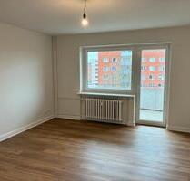 3-Raumwohnung mit Aussicht - 665,00&nbsp;EUR Kaltmiete, ca.&nbsp; 73,47&nbsp;m&sup2; in Kiel (PLZ: 24149) Neumühlen-Dietrichsdorf