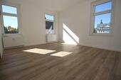 Foto - RENOVIERT! **Große 3-Zimmer-Wohnung mit saniertem Badezimmer zu vermieten**