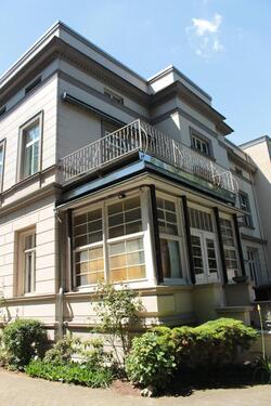 Foto - Elegante großzügige Wohnung mit EBK, Kamin, Balkon und Stellplatz * exklusive Citylage!