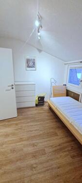 Foto - 1 Zimmer Dachgeschoßwohnung zur Miete in Frankfurt am Main