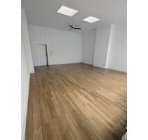 Von privat: Tolle Dachgeschosswohnung in Berlin-Charlottenburg!