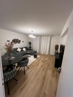 Foto - Ab Sofort-3-Zim-90m2-renoviert-möbliert-Nähe Olympiapark-bis Sept