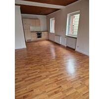 3-ZKB-Wohnung über 2 Ebenen, Küche & Sofa, sehr zentral - Lippstadt