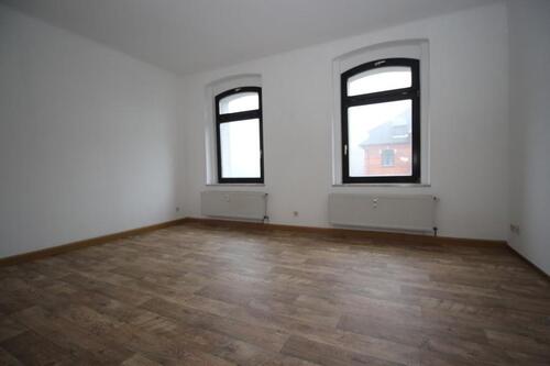 Foto - **Stabile und CO² neutrale Heizkosten!! Renovierte 2-Zimmer-Wohnung mit Dusche zu vermieten**