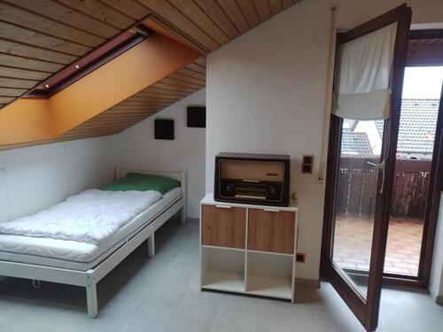 Foto - 1 Zimmer Dachgeschoßwohnung zur Miete in Weilheim an der Teck