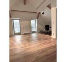 Helles Büro oder Praxis im Karlshorster Prinzenviertel - Berlin Lichtenberg