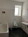 Foto - Zweitbezug nach San.! Großzügige 2-Zimmer mit Wanne, EBK und Laminat in zentraler Lage