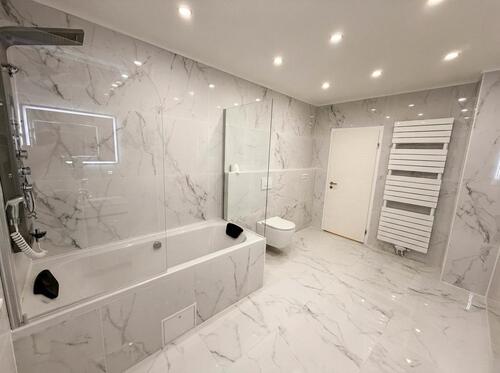 Foto - Kleine modernisierte Doppelhaushälfte mit Wärmepumpe