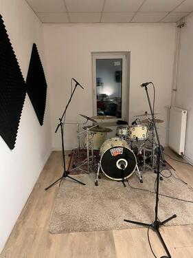 Foto - Voll ausgestatteter Proberaum – Sofort nutzbar, flexible Dauer
