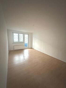 Foto - Helle 2-RW mit sonnigem Balkon - ideal für Singles oder Pärchen - Tageslichtbad - separate Küche