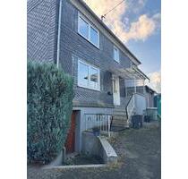 Einfamilienhaus mit 2 Garagen und großem Garten in Struthütten - Neunkirchen