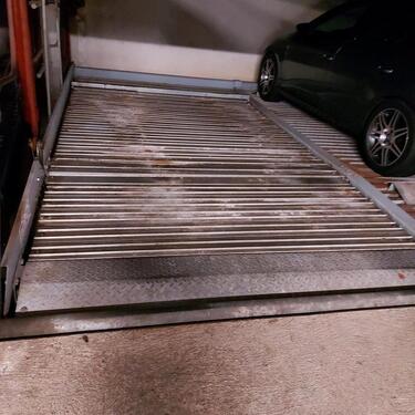 Foto - Duplex Tiefgaragenstellplatz zu vermieten unten