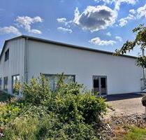 Esterwegen: Mehr als nur Gewerbe: Büro, Halle, Ausstellung – alles in einem Objekt!