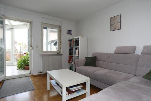 Foto - Großzügige, schöne 2-Zimmer-Wohnung mit tollem Wintergarten und Balkon!